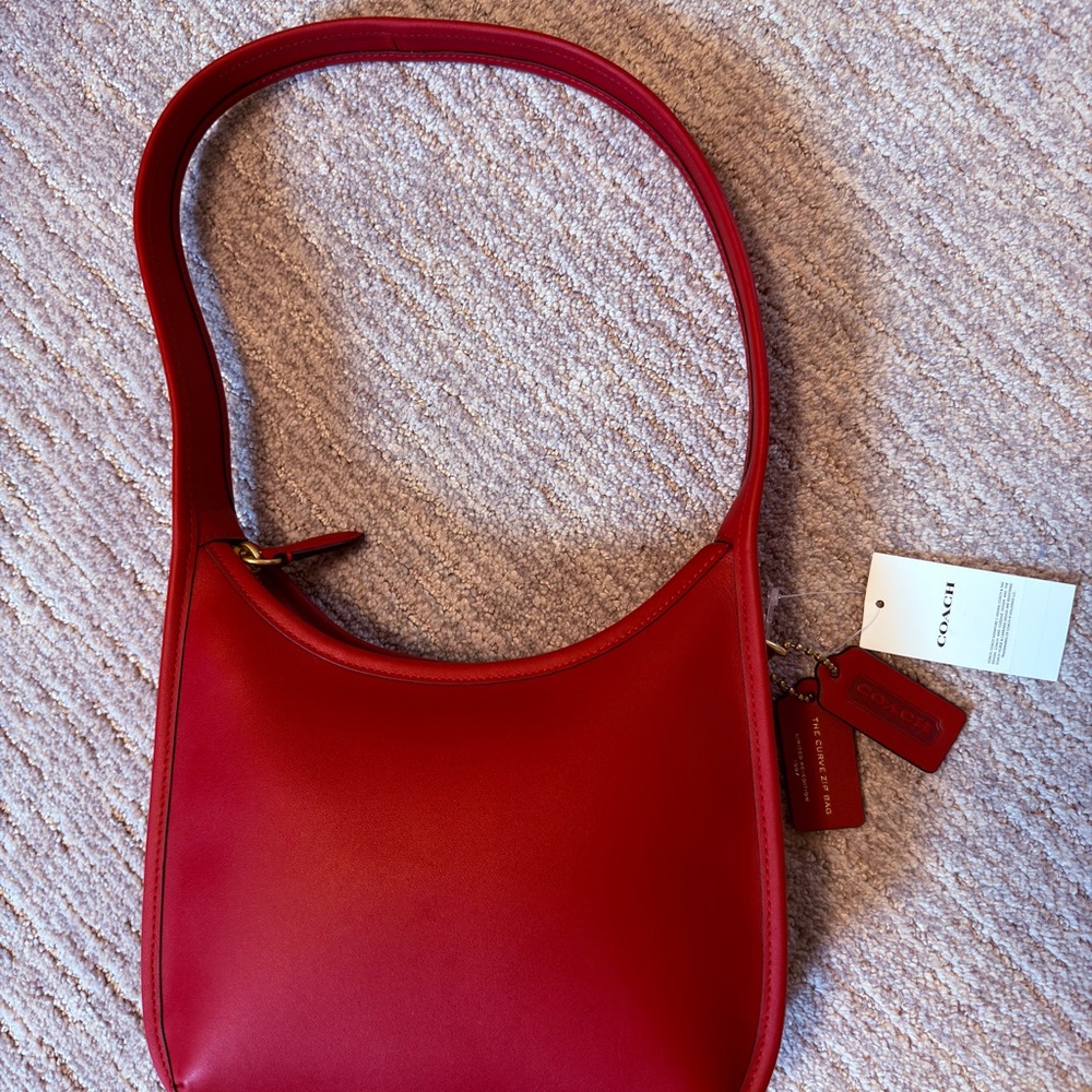 Coach BNWT Red Curve Zip Re-edition Bag